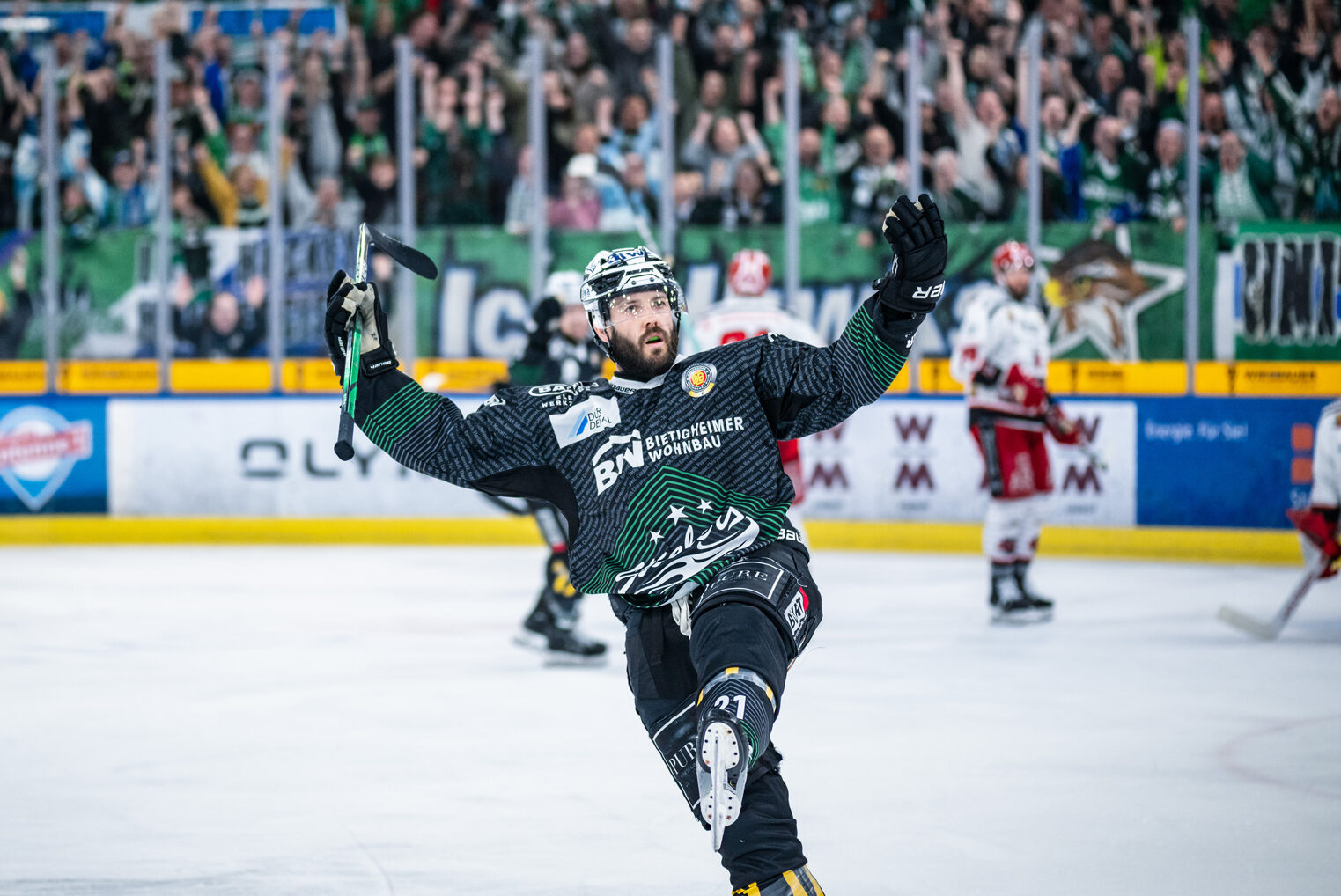 Bietigheim-Steelers---Jubel-Spieler